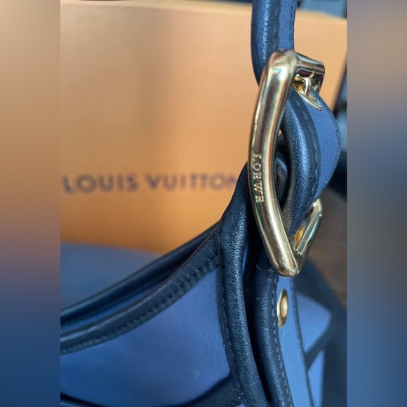 ‼️‼️Sold‼️‼️LOEWE Crossbody Bag♥️ - Picture 11 of 16